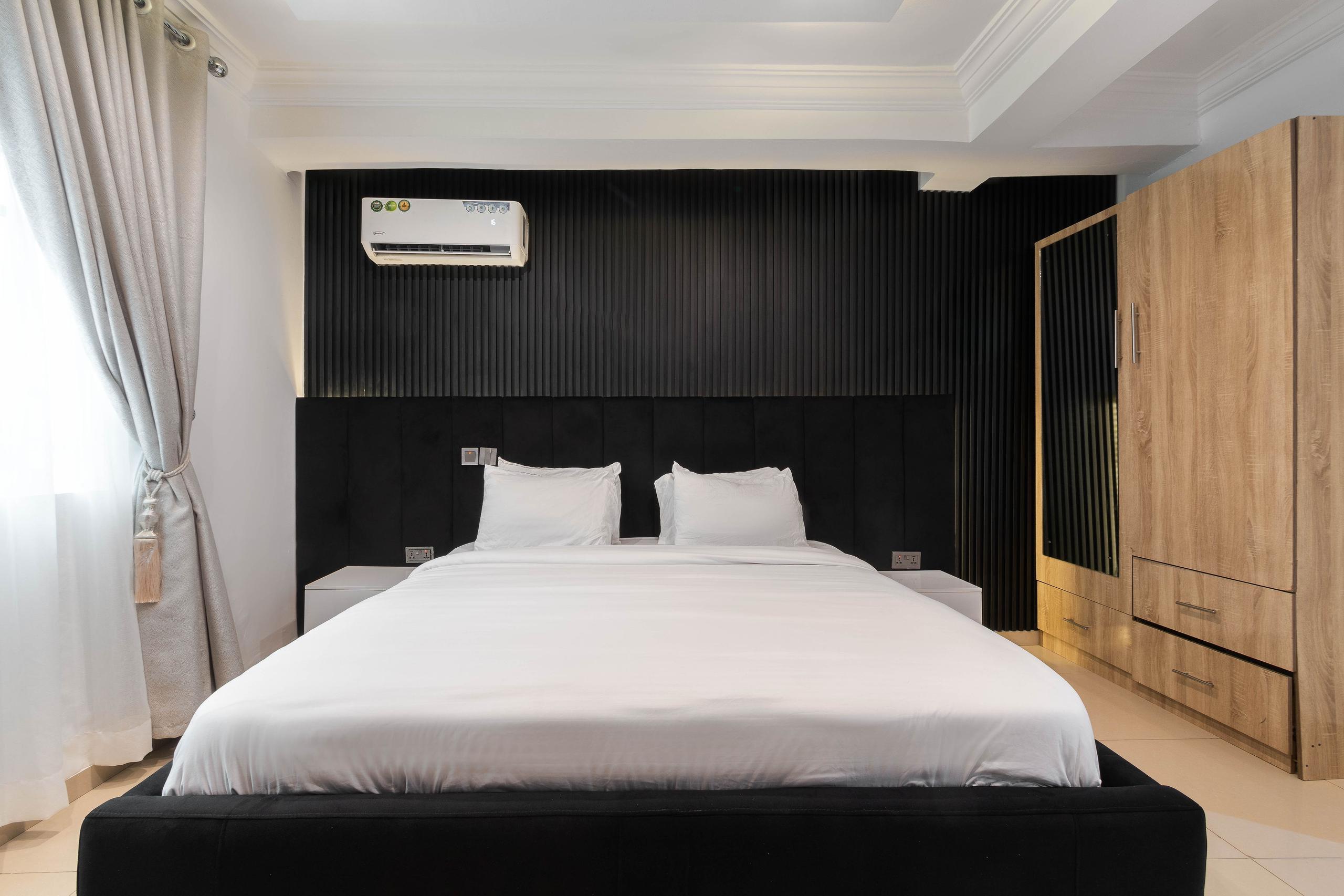 Bedroom with Warm Oak Wardrobe