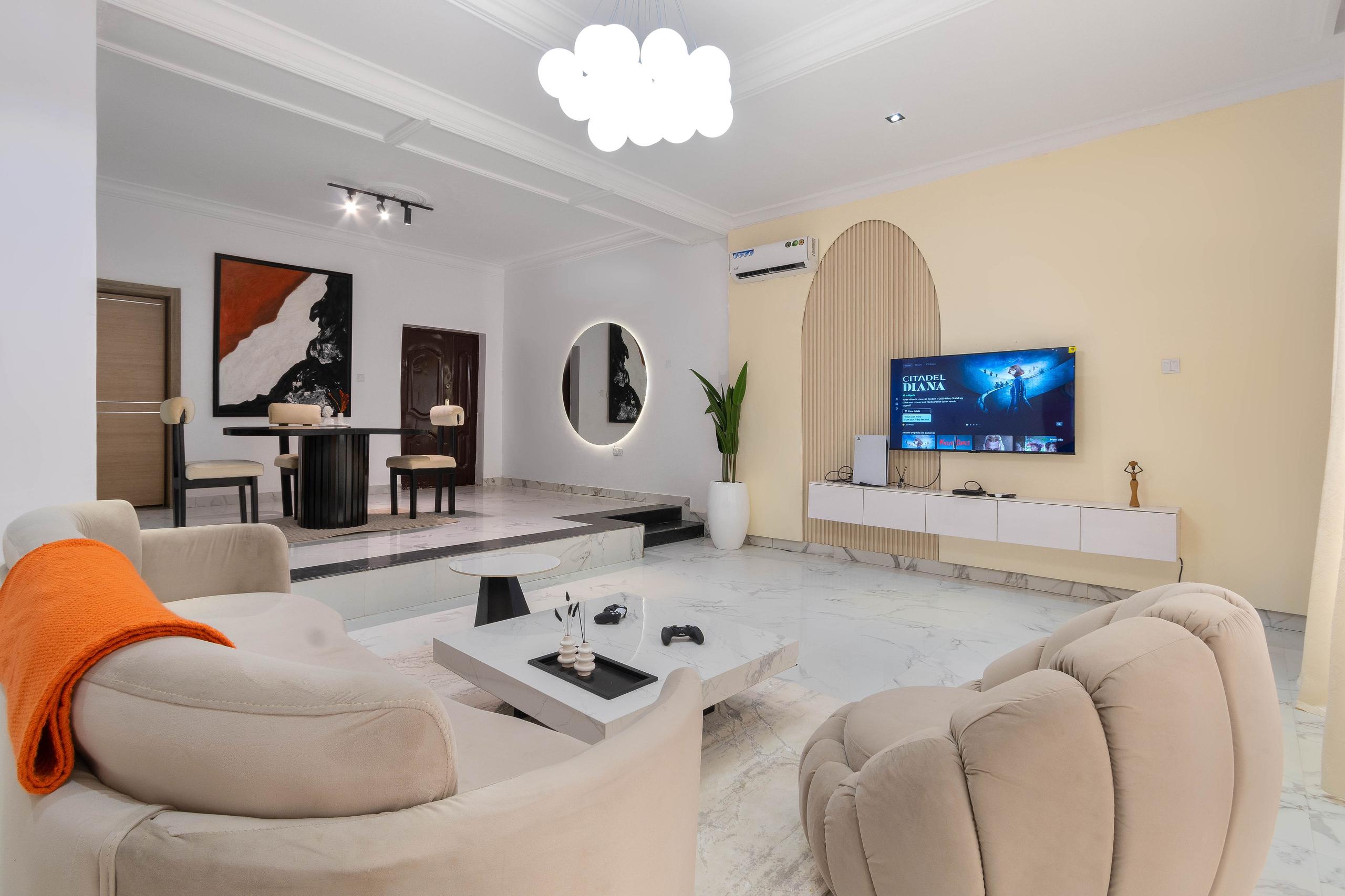 Modern Eclecticism & Textured Luxury